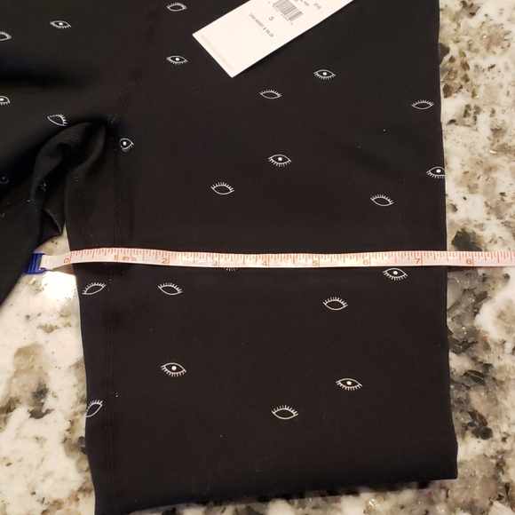 Essential HW Legging 2for20 3for25 - Picture 2 of 4